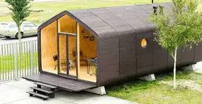 Casa de papelão dispensa fundação e dura 100 anos