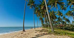 Programe-se para conhecer Barra do Cahy, a ‘primeira praia’ do Brasil