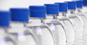 Microplásticos são encontrados em 93% das garrafas de água