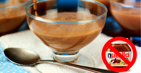 Aprenda a fazer uma mousse que parece que tem Nutella, mas não tem