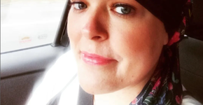 Mulher relata batalha após descobrir câncer de intestino durante gravidez