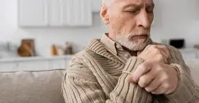 Pesquisa revela se existe ligação entre solidão e risco de Parkinson