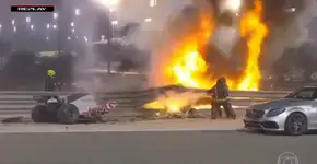 Acidente assustador na Fórmula 1 deixa Grosjean sob fogo por 29 segundos