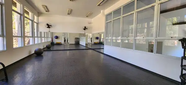 Hotel também tem uma academia