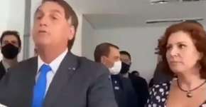 Zambelli faz cena ridícula ao lado de Bolsonaro e passa vergonha na web