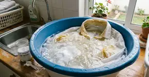 Como usar percarbonato de sódio para limpar roupas encardidas e amareladas? Aqui está um guia passo a passo