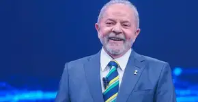 Luiz Inácio Lula da Silva é eleito presidente do Brasil