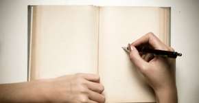 Assista as melhores aulas gratuitas e online de redação