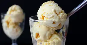 Sorvete de maracujá irresistível feito em casa