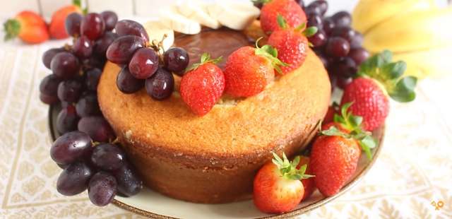 Prepare o bolo fondue de chocolate que vai virar tradição na sua casa