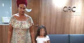 Mulher denuncia Drogasil por racismo após ser acusada de furto