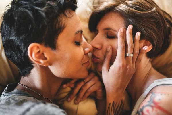 2- Aumenta a autoestima: O ato está também ligado ao poder de conquista e de sentir-se atraente para os outros. 
