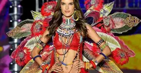 Cabeleireiro do Victoria’s Secret ensina a reproduzir penteados