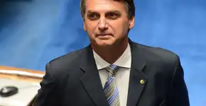 Bolsonaro divulga apoio do Bozo após vídeo convocando manifestação