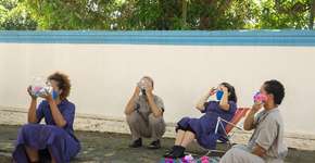 Cia As Marias estreia a temporada online de ‘Cinco ou Seis Passos Para o Mar’ nesta quinta