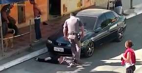 ‘Achei que iria morrer como George Floyd’, diz mulher pisoteada por PM