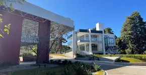 Campos do Jordão ganha maior museu de carros antigos da América Latina