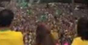 Em ato, filho de Bolsonaro ofende mulheres que não são da direita