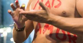 Pedalada Pelada chama a atenção para as mortes no trânsito