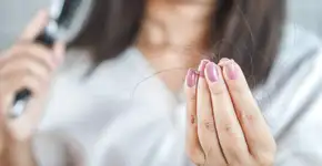 Queda de cabelo? A culpa pode estar nessa dieta muito utilizada