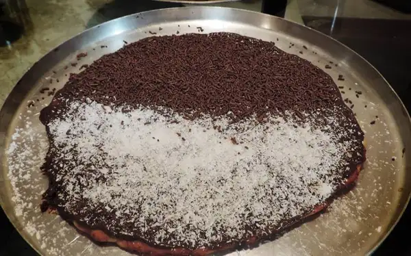 Rodízio leva 16 pizzas, doces e salgadas, sem produtos de origem animal 