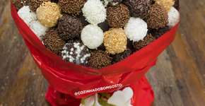 Agrade o seu amor: aprenda a fazer um buquê de brigadeiro