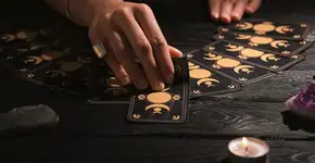 Tarot mensal: previsões para os 12 signos em abril