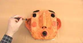 Tutorial ensina como fazer uma máscara de papel machê para crianças