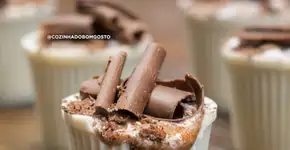 Trufa de ouro branco feito em copinhos dá charme à sua festa