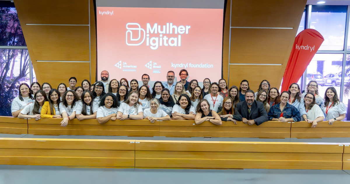 Programa oferece bolsas em tecnologia para mulheres no Brasil