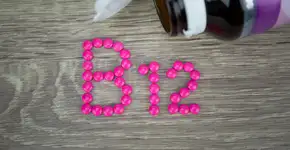 Este sinal discreto na boca pode indicar deficiência de B12