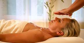 Sesc Pinheiros oferece curso gratuito de Reiki para idosos