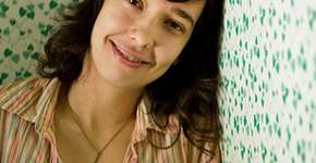 Lulina faz pocket show na Livraria Cultura