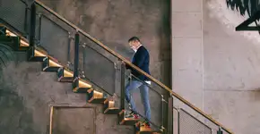 Trocar o elevador pela escada vai melhorar a saúde do seu coração