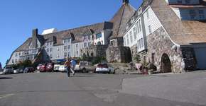 Halloween: veja locações reais de filmes de terror para visitar pelo mundo