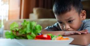 Seletividade alimentar: veja quando ela deixa de ser uma fase e vira um problema