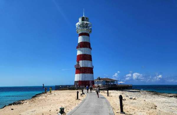 Farol a Ocean Kay, ilha privativa da MSC