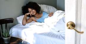 Por que você dorme pior durante a lua cheia?