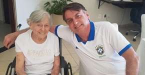 Mãe do presidente Bolsonaro é vacinada contra a covid-19