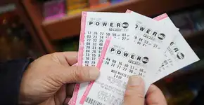 Saiba como participar do sorteio de quase R$ 1 bi da loteria Powerball dos EUA