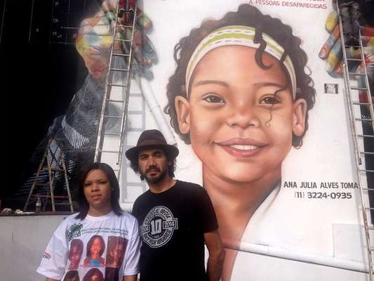 A mãe de Ana Júlia acompanhou de perto o trabalho do artista -Foto:  Patricia Stavis