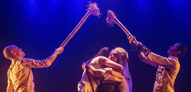 Espetáculo ‘Uma Mulher Vestida de Sol’