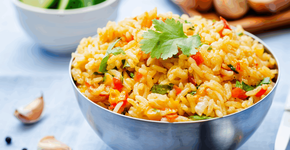 Sobrou arroz? Acrescente outros ingredientes e faça uma arrozada que todos vão adorar