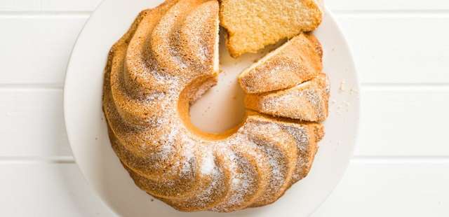 Bolo de iogurte natural no liquidificador