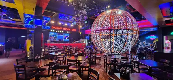 Interior do Dreams Motor Show: