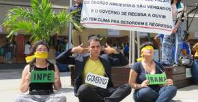 Jovens protestam contra desmonte da política ambiental de Bolsonaro
