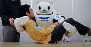 ‘Robô urso’ ajuda a carregar e a cuidar de pessoas idosas