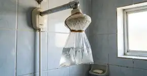 Como fazer a limpeza do chuveiro que está com os furinhos entupidos para o jato de água voltar a sair forte