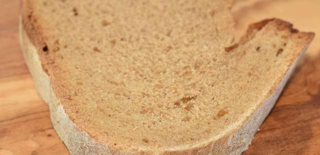 Pão integral de micro-ondas: pronto em 2 minutos e sem complicação