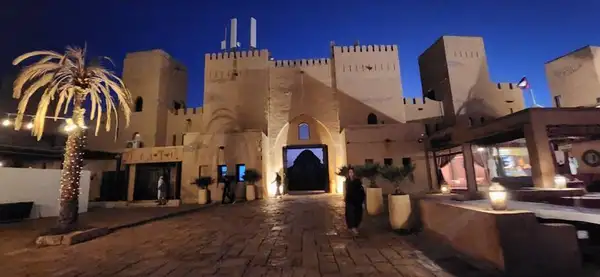 O passeio pelo deserto é finalizado com um jantar